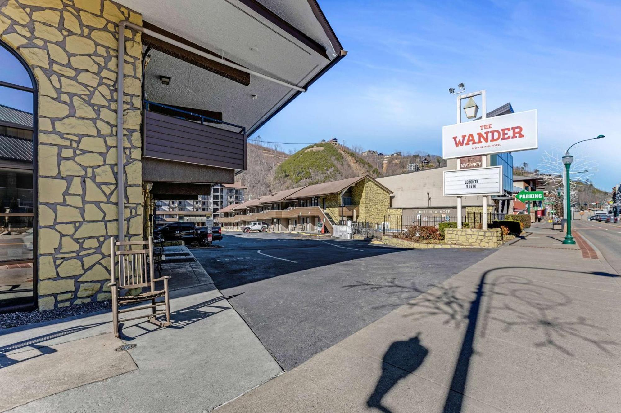 The Wander Hotel Гетлинбург Екстериор снимка