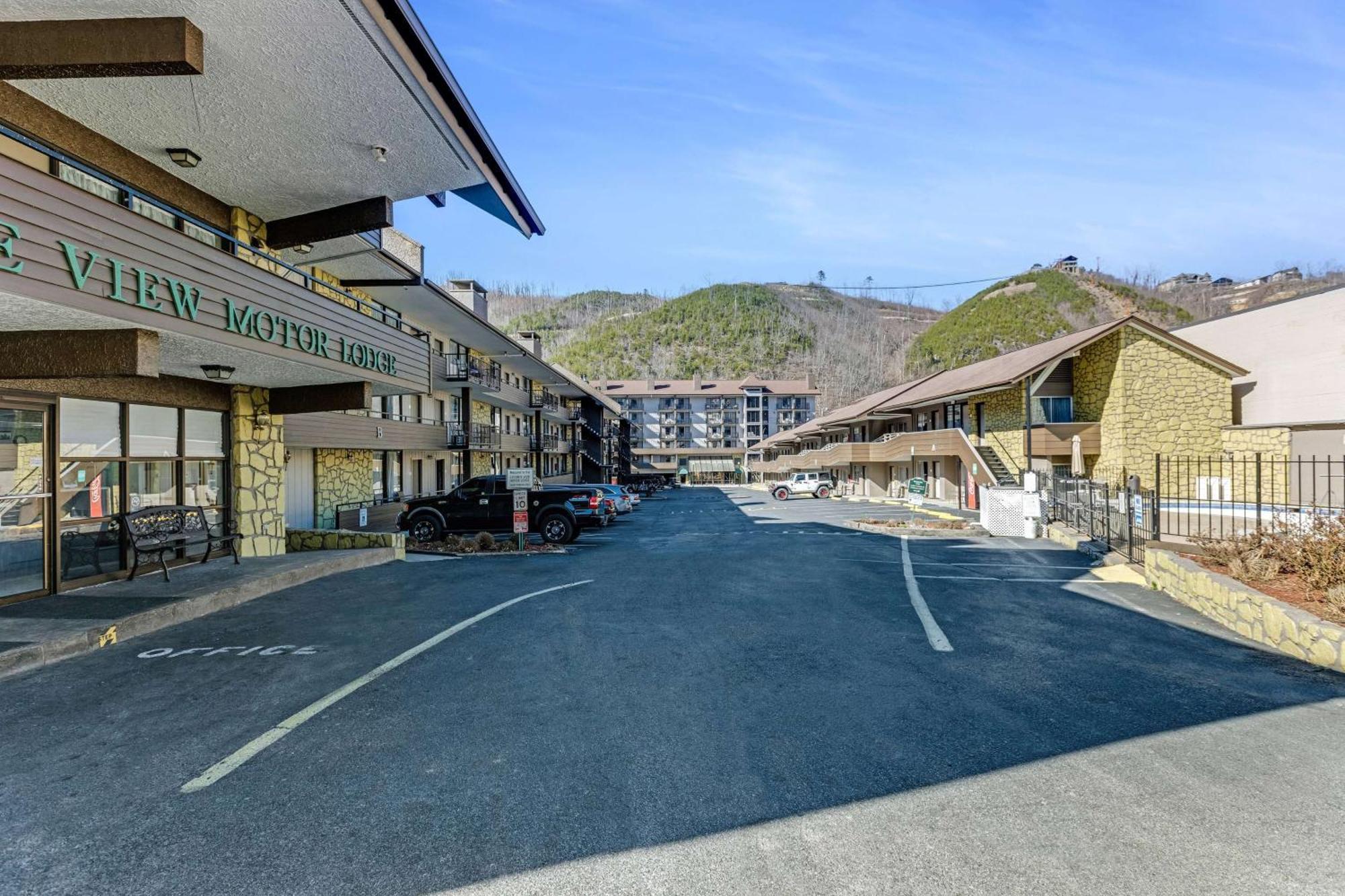 The Wander Hotel Гетлинбург Екстериор снимка