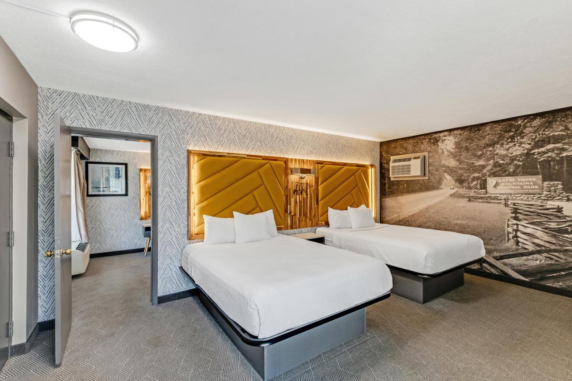 The Wander Hotel Гетлинбург Екстериор снимка