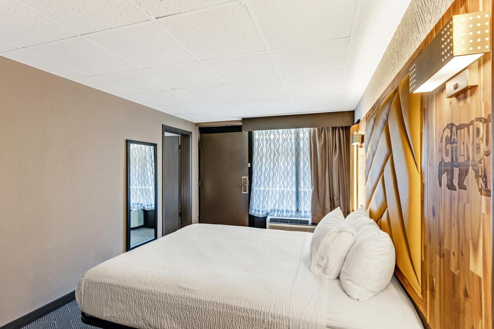 The Wander Hotel Гетлинбург Екстериор снимка