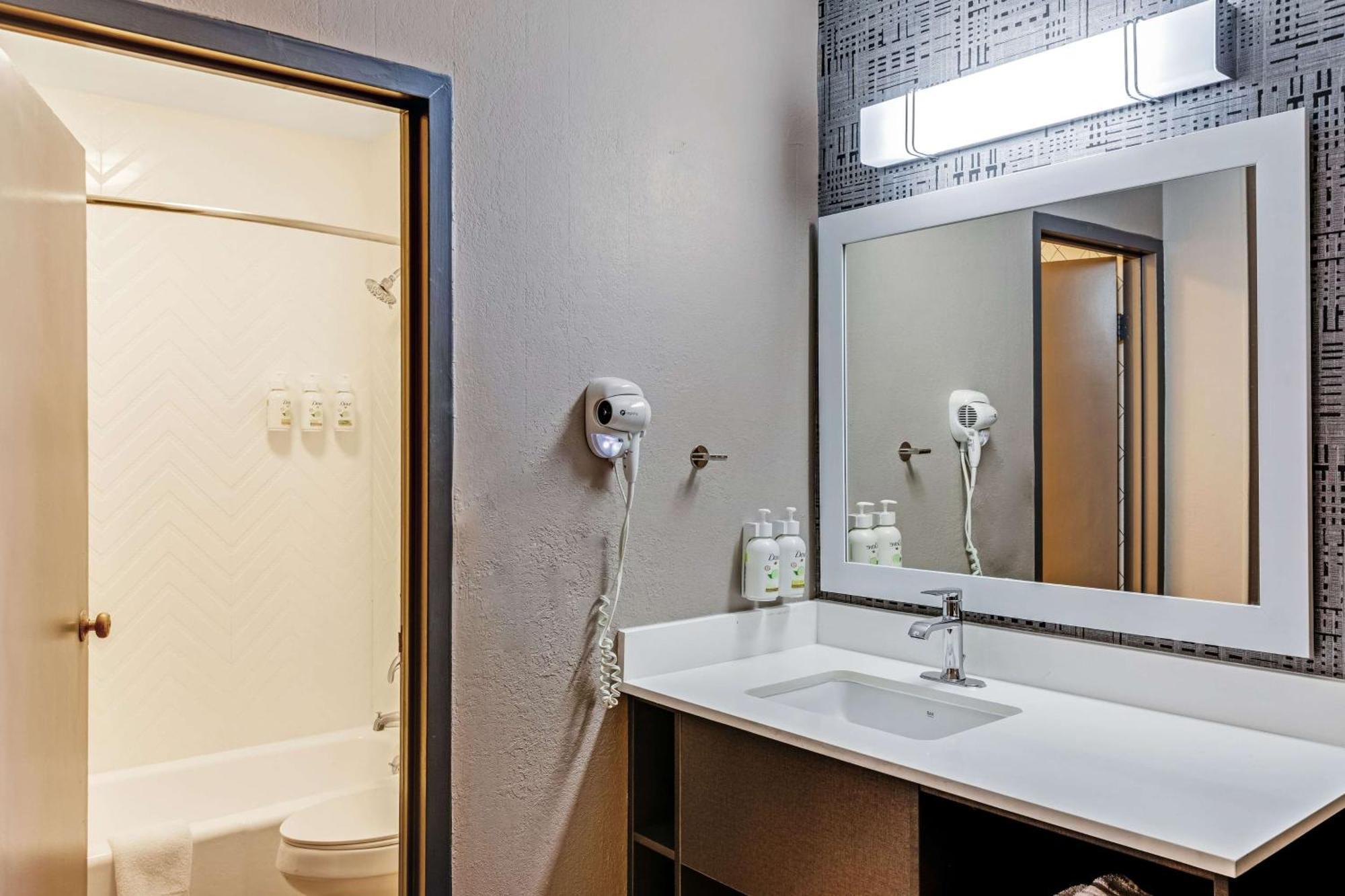The Wander Hotel Гетлинбург Екстериор снимка