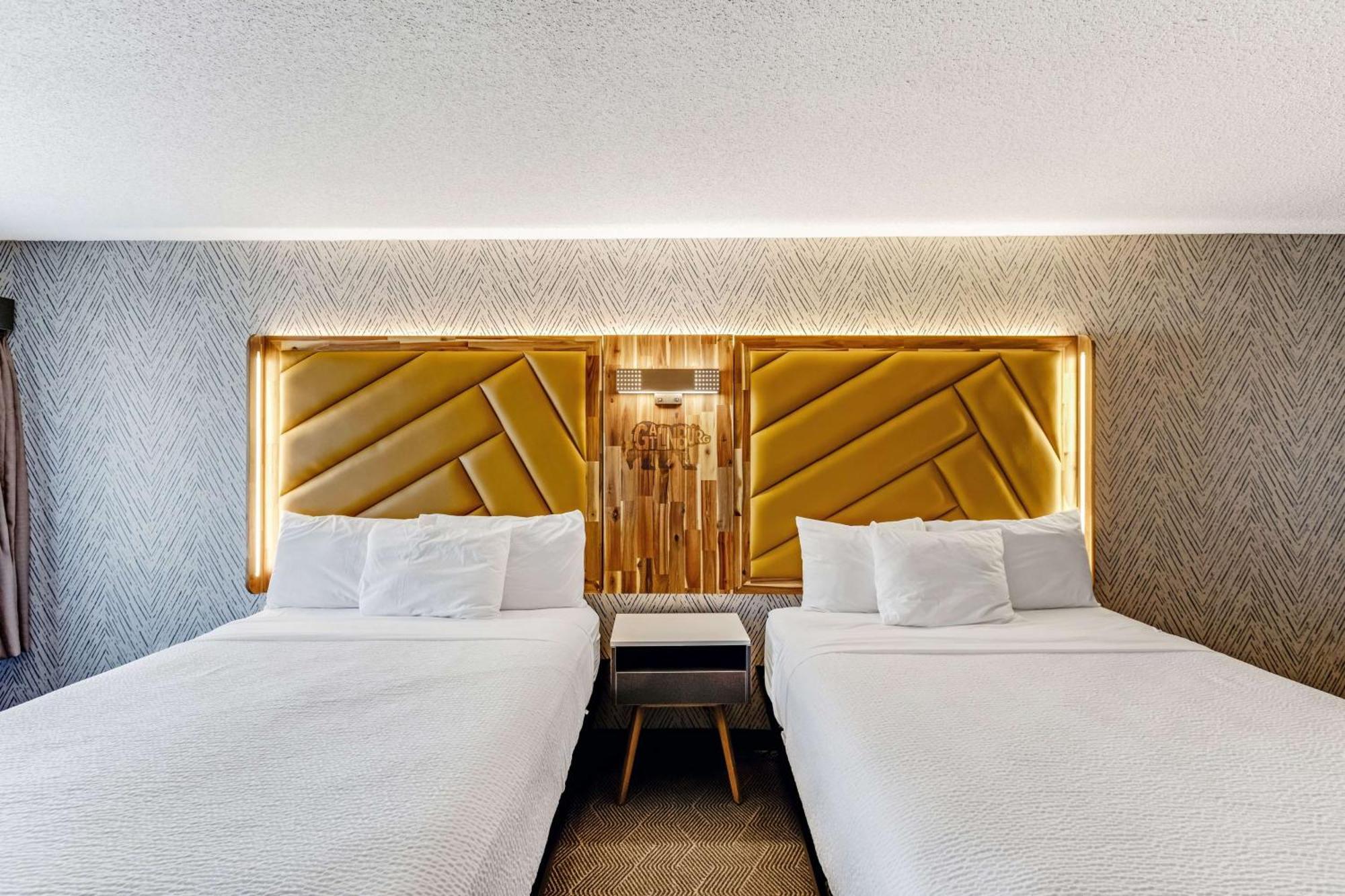 The Wander Hotel Гетлинбург Екстериор снимка